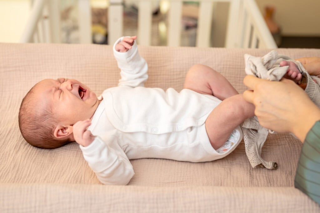 najis bayi warna hijau gelap